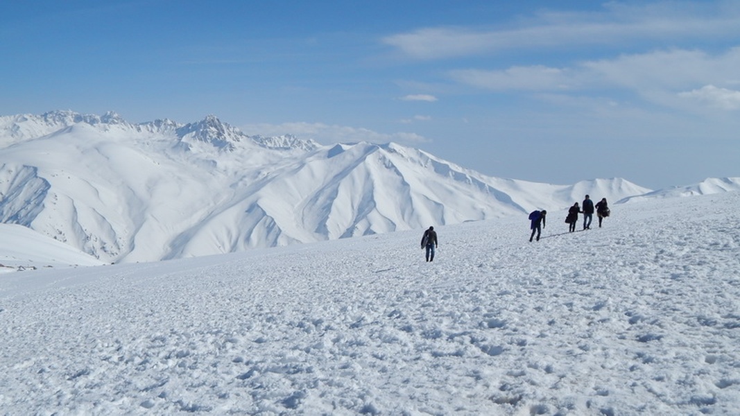 Skiing in Kashmir + Golden Triangle